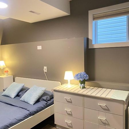Lovely Home Calgary Bagian luar foto