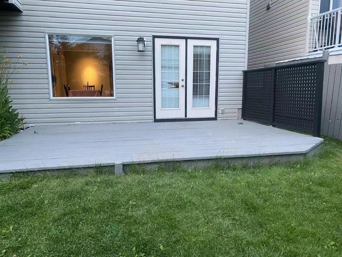 Lovely Home Calgary Bagian luar foto