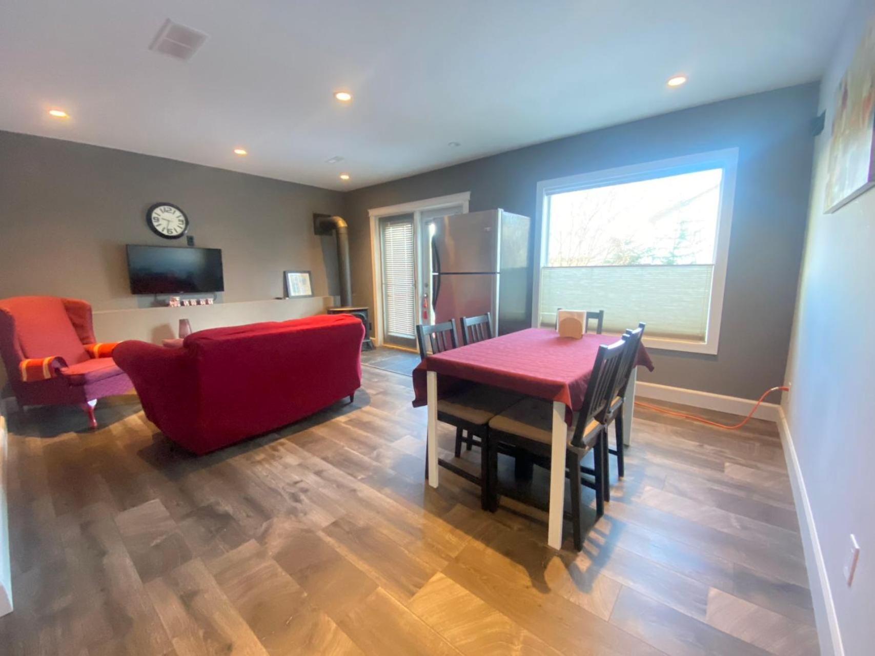 Lovely Home Calgary Bagian luar foto